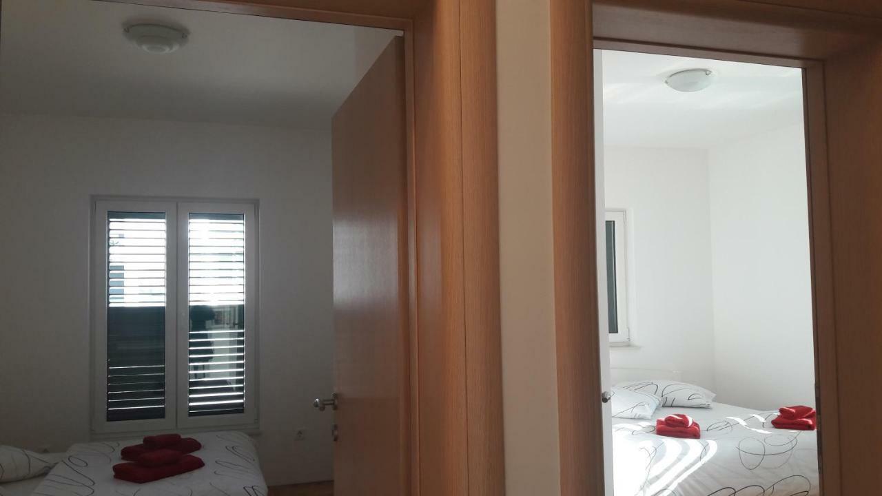 Apartment Anakatarina Трогір Екстер'єр фото